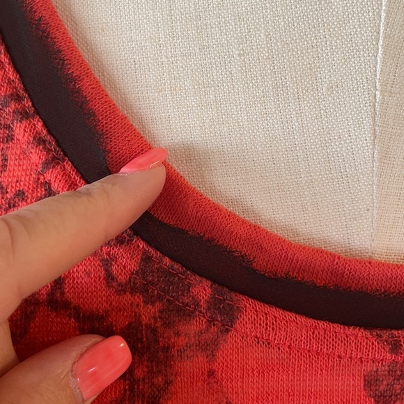 MISS ME VINTAGE EMBELLISHED TANK. Distressed, sparkle, mesh net back size Large - Picture 7 of 15